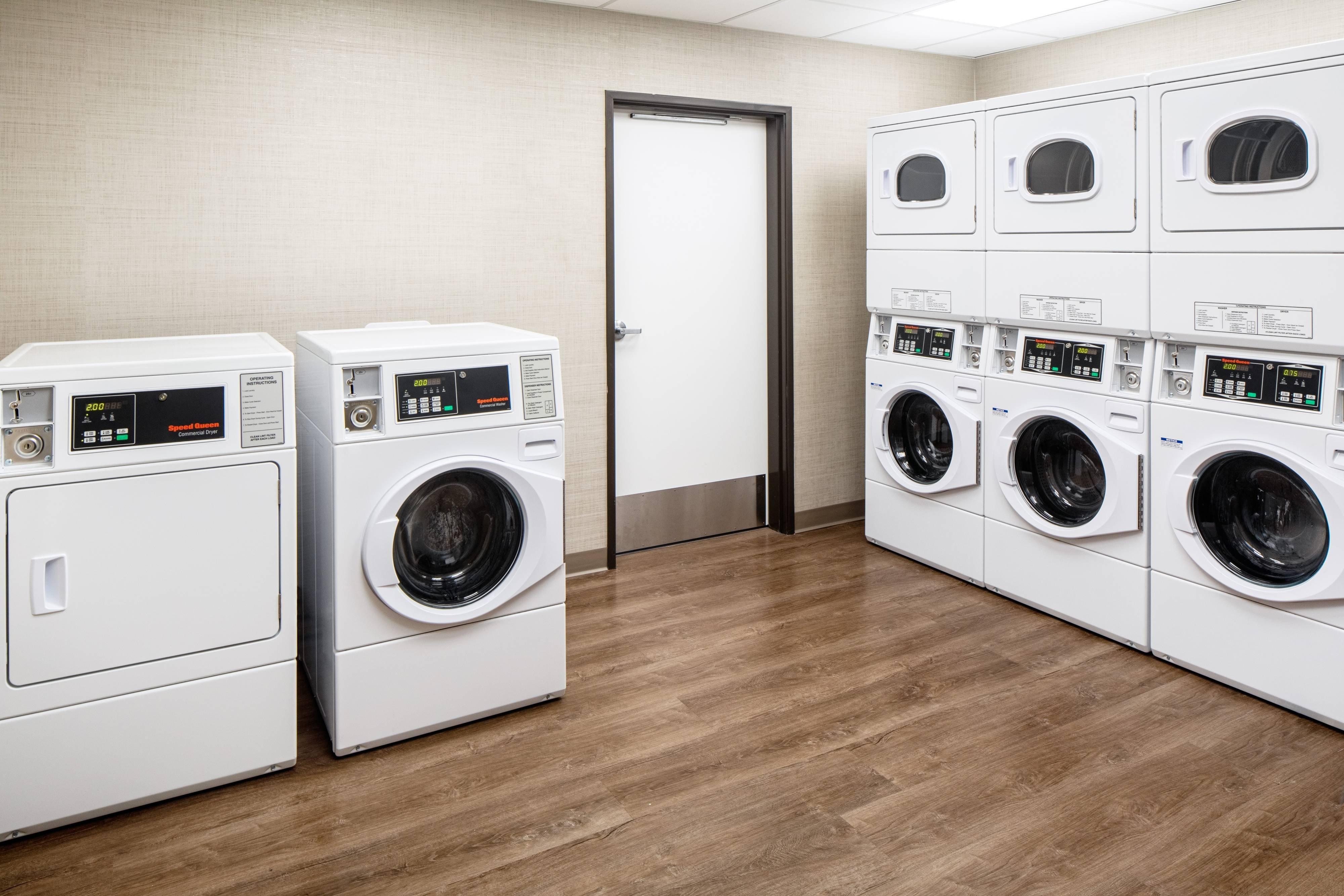 Holiday Inn Express & Suites Midland South I-20 By Ihg Eksteriør bilde